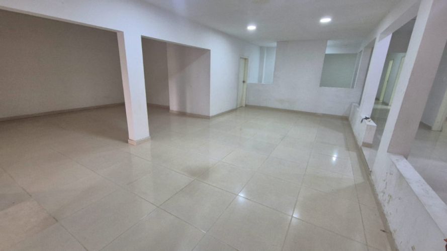 Casa de 8 alcobas en venta en La Riviera, Cúcuta, 415 m² · foto 7 de 12