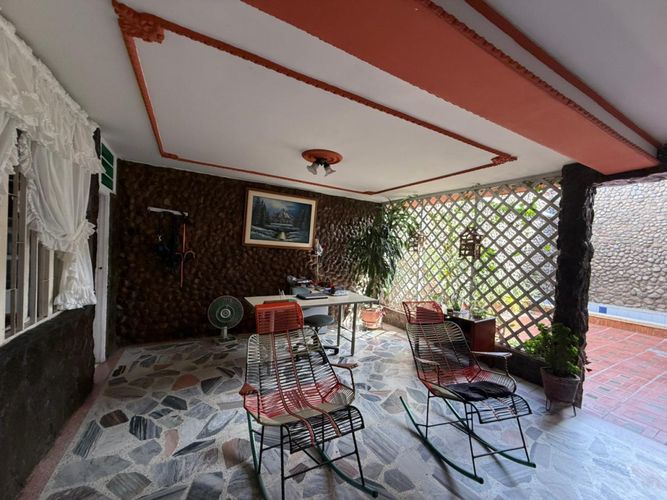 Casa de 4 alcobas en venta en Cr. Vizcaya, Los Patios, 157 m² · foto 5 de 23