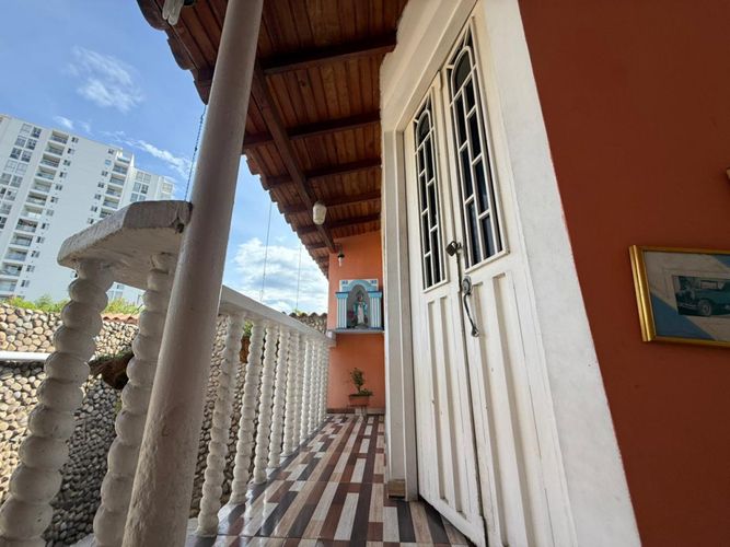 Casa de 4 alcobas en venta en Cr. Vizcaya, Los Patios, 157 m² · foto 8 de 23