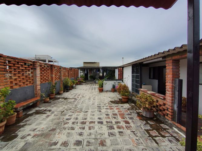 Edificio en venta en Quinta Oriental, Cúcuta, 970 m² · foto 2 de 24