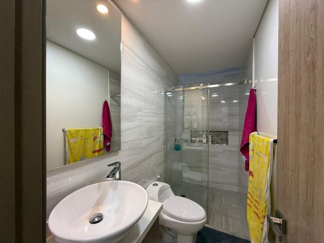 Casa de 12 alcobas en venta en California, Los Patios, 1250 m² · foto 8 de 24