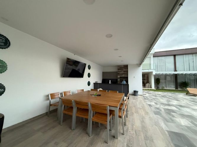 Casa de 12 alcobas en venta en California, Los Patios, 1250 m² · foto 10 de 24