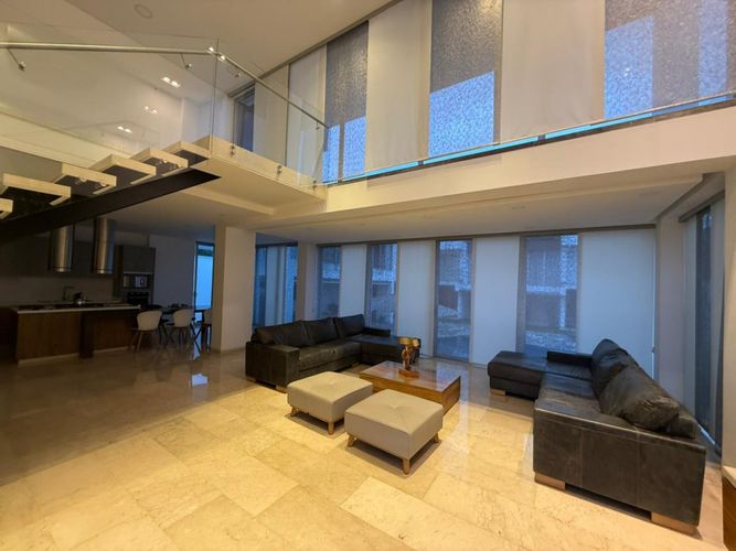 Casa de 12 alcobas en venta en California, Los Patios, 1250 m² · foto 13 de 24