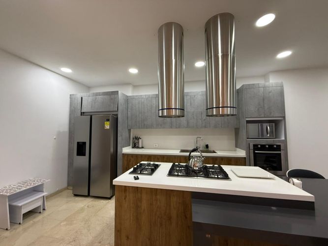 Casa de 12 alcobas en venta en California, Los Patios, 1250 m² · foto 16 de 24