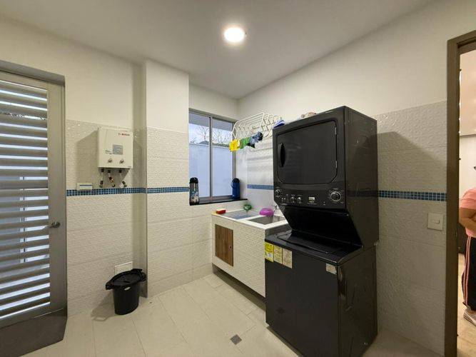 Casa de 12 alcobas en venta en California, Los Patios, 1250 m² · foto 18 de 24