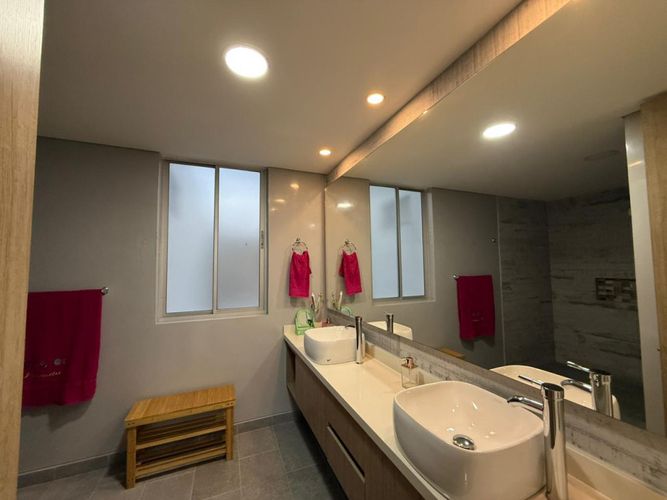 Casa de 12 alcobas en venta en California, Los Patios, 1250 m² · foto 19 de 24