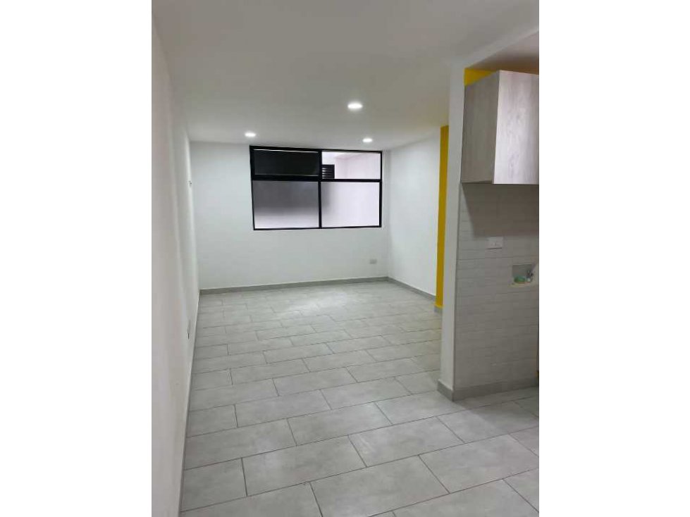 Apartaestudio for sale in Buenos aires, Medellín 2