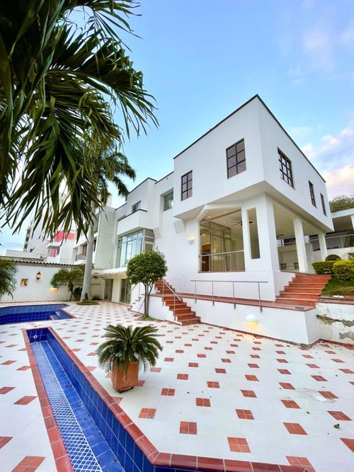 Casa de 5 alcobas en venta en Patios Centro, Los Patios, 641 m² · foto 2 de 11