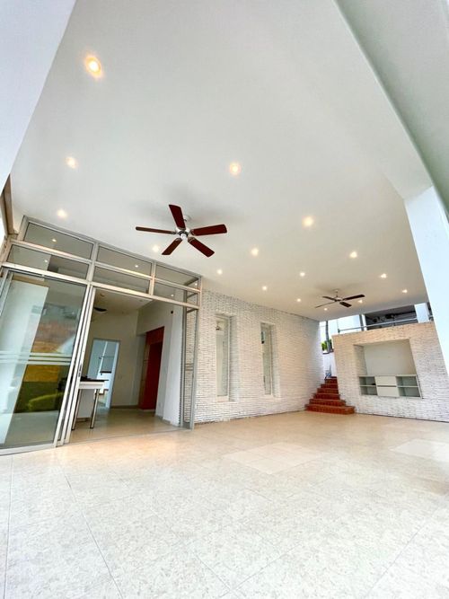 Casa de 5 alcobas en venta en Patios Centro, Los Patios, 641 m² · foto 9 de 11