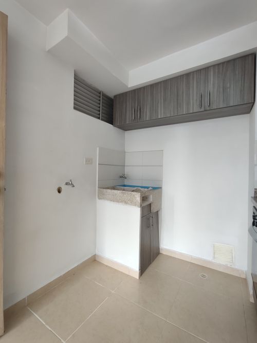 Apartamento de 3 alcobas en venta en La Floresta, Los Patios, 48 m² · foto 3 de 9