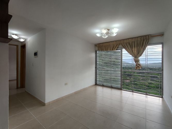 Apartamento de 3 alcobas en venta en La Floresta, Los Patios, 48 m² · foto 8 de 9