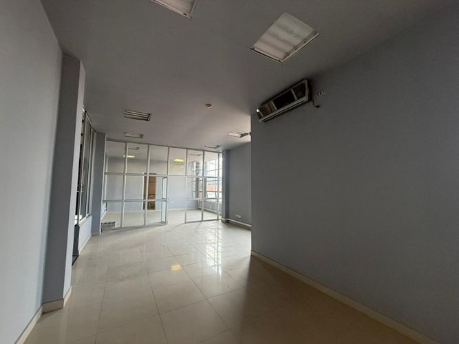 Bodega en venta en Prados Del Norte, Cúcuta, 454 m² · foto 7 de 18