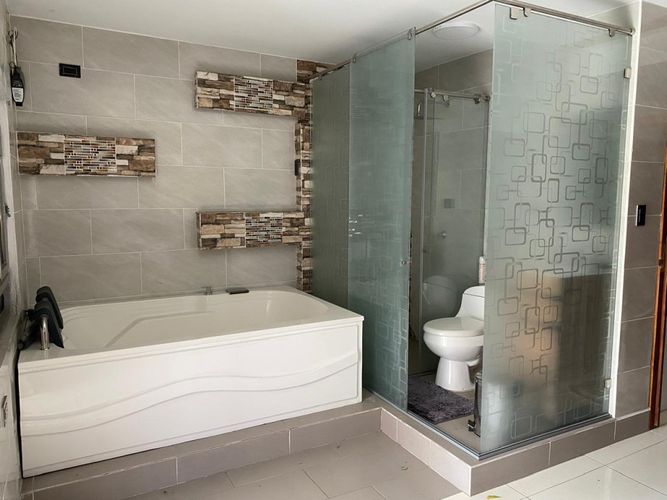 Casa de 3 alcobas en venta en Pisarreal, Los Patios, 270 m² · foto 22 de 24