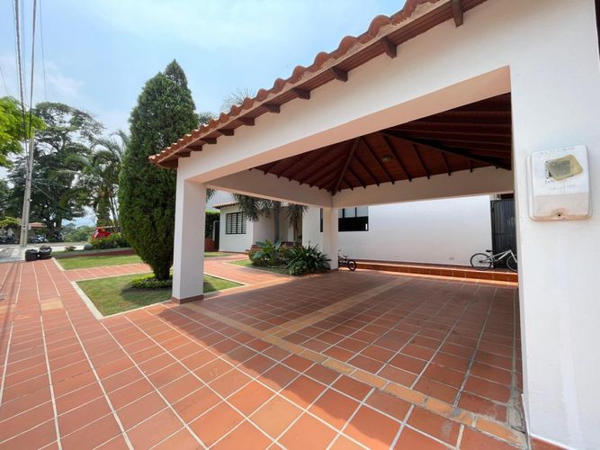 Casa de 3 alcobas en venta en Samanes De Los Trapiches, Villa del Rosario, 216 m² · foto 4 de 24