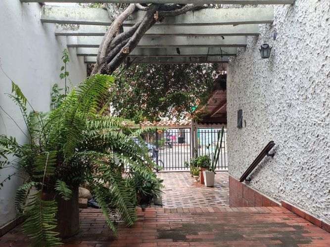 Casa de 3 alcobas en venta en Caobos, Cúcuta, 342 m² · foto 2 de 23