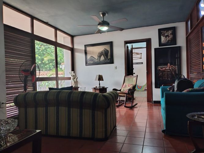 Casa de 3 alcobas en venta en Caobos, Cúcuta, 342 m² · foto 3 de 23