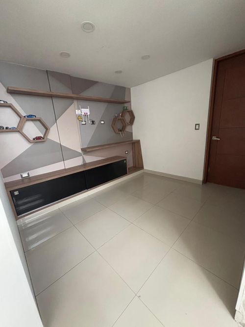 Casa de 4 alcobas en venta en La Floresta, Los Patios, 272 m² · foto 12 de 13