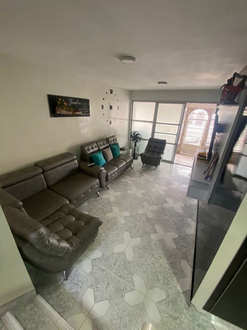 Casa de 4 alcobas en venta en Prados Del Este, Cúcuta, 270 m² · foto 7 de 24
