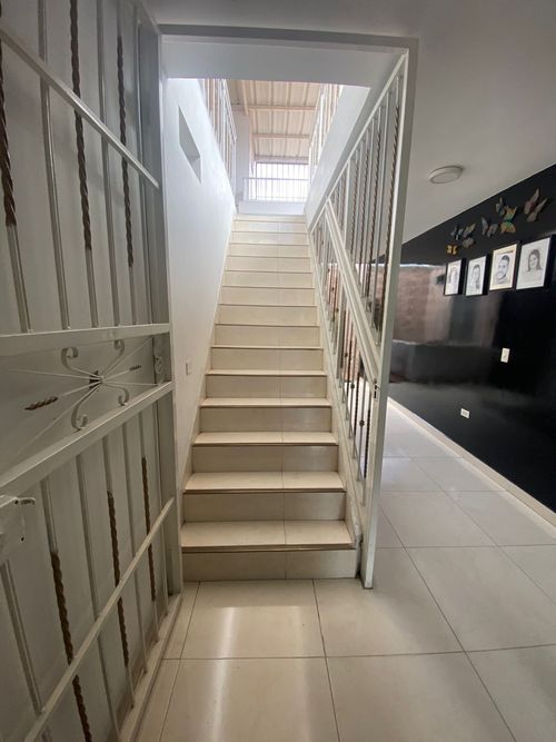 Casa de 4 alcobas en venta en Prados Del Este, Cúcuta, 270 m² · foto 9 de 24