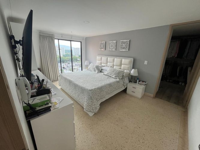 Apartamento de 3 alcobas en venta en La Floresta, Los Patios, 218 m² · foto 8 de 24