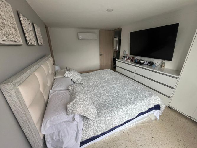 Apartamento de 3 alcobas en venta en La Floresta, Los Patios, 218 m² · foto 10 de 24