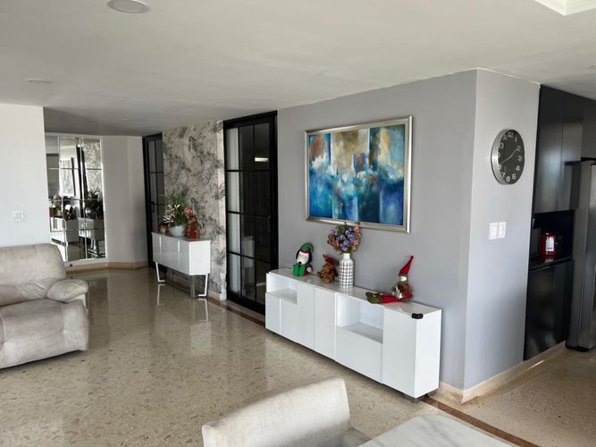 Apartamento de 3 alcobas en venta en La Floresta, Los Patios, 218 m² · foto 13 de 24