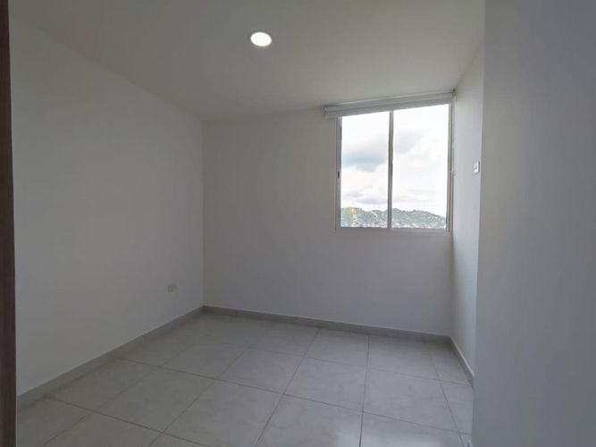 Apartamento de 3 alcobas en venta en Patios Centro, Los Patios, 75 m² · foto 5 de 11