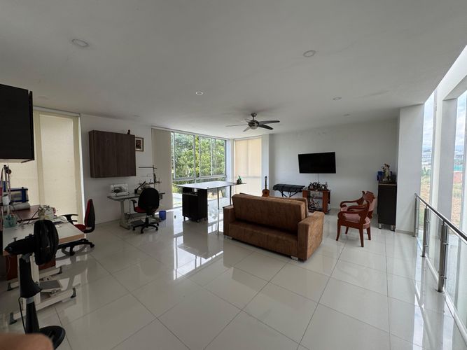 Casa de 5 alcobas en venta en Los Trapiches, Villa del Rosario, 306 m² · foto 11 de 24