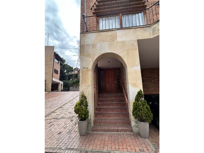 Casa de 5 alcobas en venta en Cundinamarca, Bogotá, 292 m² · foto 2 de 23