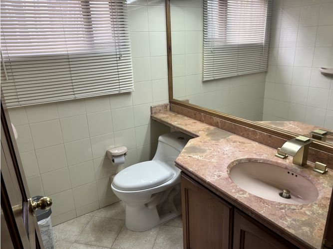 Casa de 5 alcobas en venta en Cundinamarca, Bogotá, 292 m² · foto 3 de 23