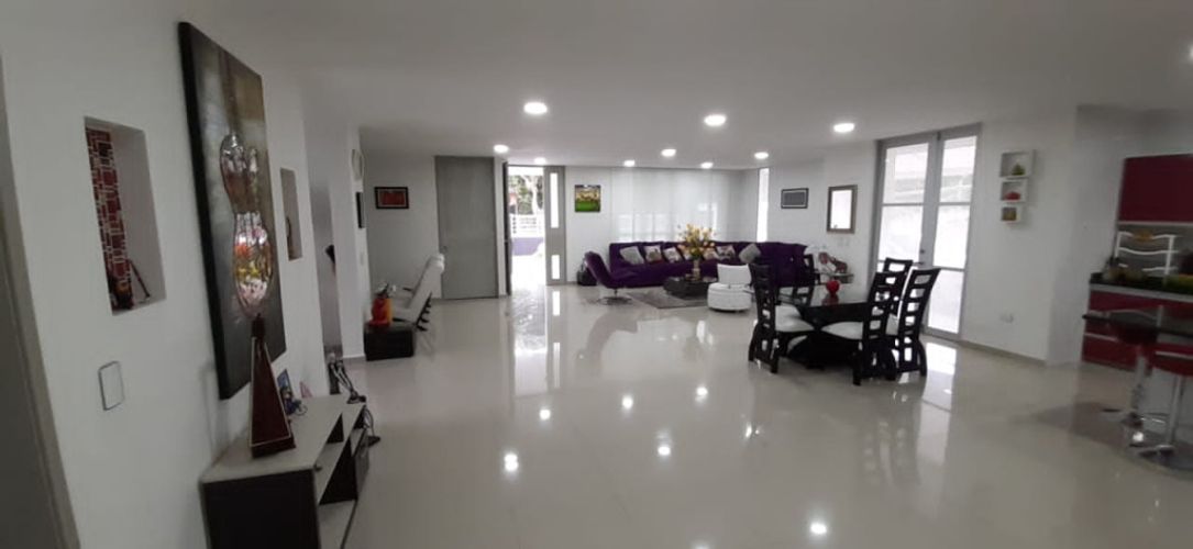 Casa de 5 alcobas en venta en California, Los Patios, 560 m² · foto 5 de 17
