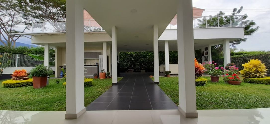 Casa de 5 alcobas en venta en California, Los Patios, 560 m² · foto 12 de 17