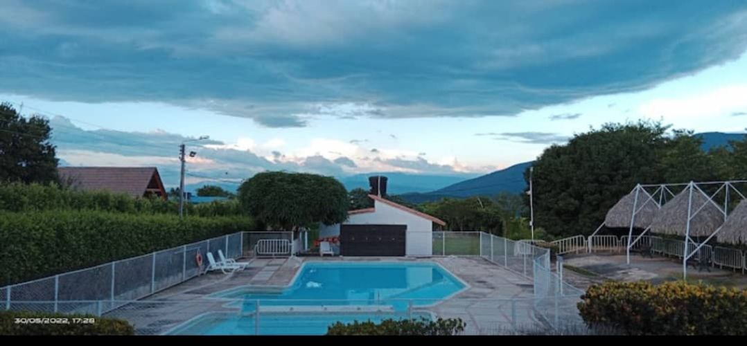 Casa de 5 alcobas en venta en California, Los Patios, 560 m² · foto 14 de 17