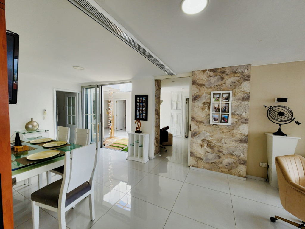 Apartamento en venta en La Riviera, Cúcuta · foto 6 de 24
