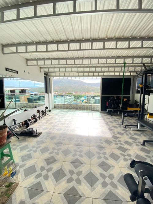 Casa de 6 alcobas en venta en Ub. San Remo, Los Patios, 270 m² · foto 6 de 8