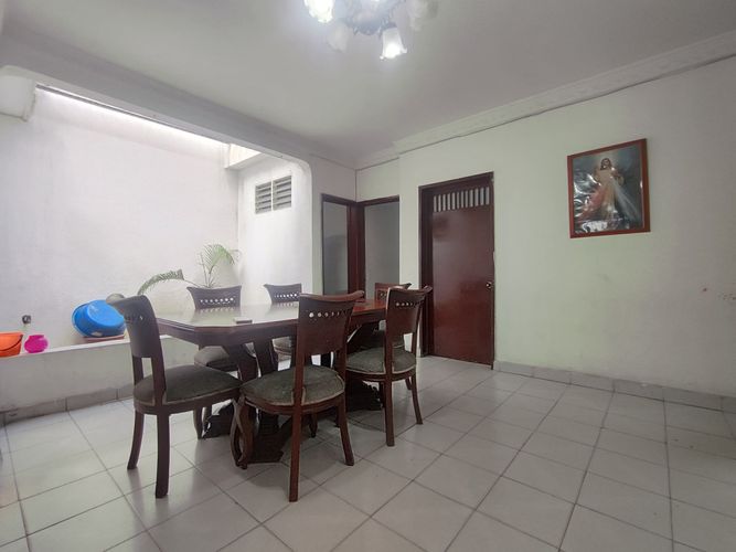 Casa de 5 alcobas en venta en Lleras Restrepo, Cúcuta, 138 m² · foto 2 de 10