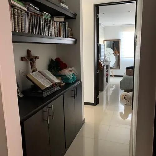 Apartamento en venta en Ciudad Jardin, Cali · foto 4 de 9