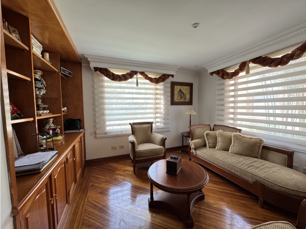 Casa en venta en San Jose De Bavaria, Bogotá · foto 10 de 24