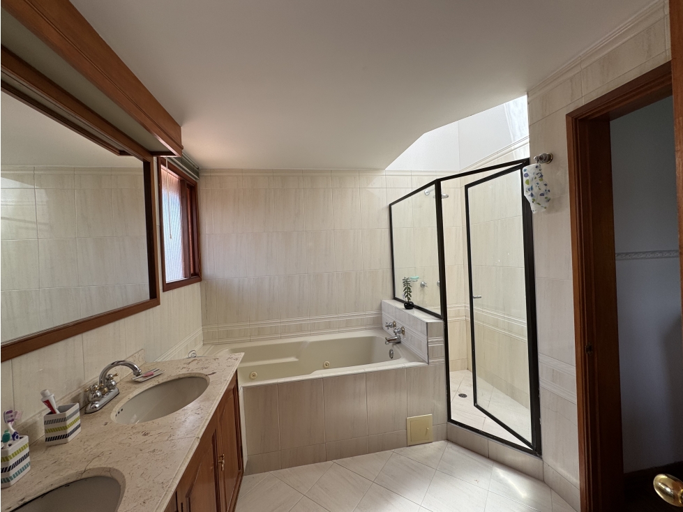 Casa en venta en San Jose De Bavaria, Bogotá · foto 15 de 24