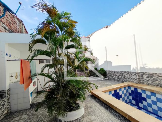 Casa de 4 alcobas en venta en Cr. Vizcaya, Los Patios, 164 m² · foto 2 de 24