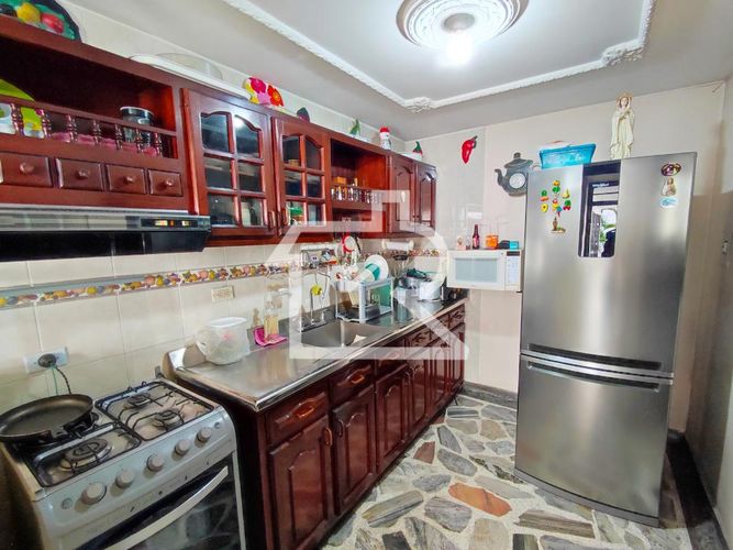 Casa de 4 alcobas en venta en Cr. Vizcaya, Los Patios, 164 m² · foto 6 de 24