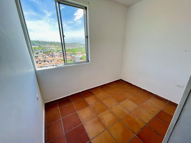 Apartamento de 3 alcobas en venta en Santander, Villa del Rosario, 50 m² · foto 3 de 17