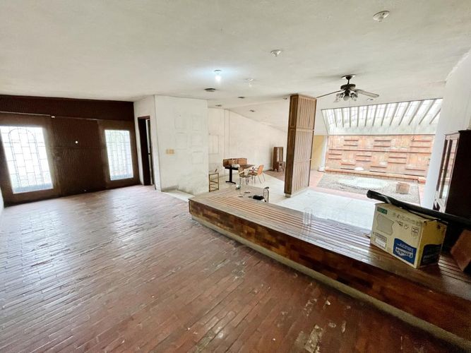 Casa de 5 alcobas en venta en Lleras Restrepo, Cúcuta, 350 m² · foto 3 de 13