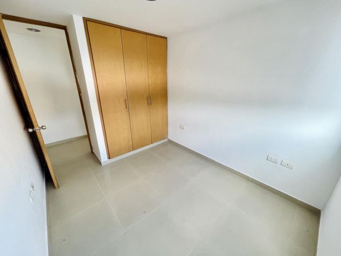 Apartamento de 2 alcobas en venta en La Floresta, Los Patios, 90 m² · foto 2 de 12