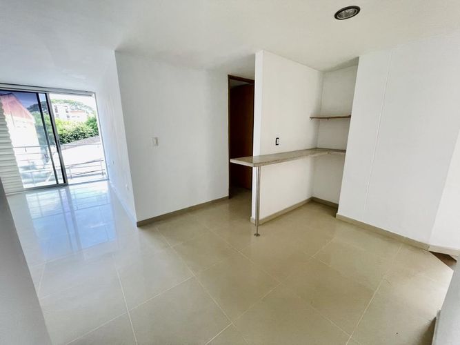 Apartamento de 2 alcobas en venta en La Floresta, Los Patios, 90 m² · foto 10 de 12