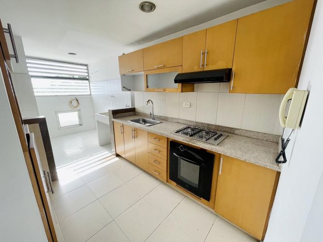 Apartamento de 2 alcobas en venta en La Floresta, Los Patios, 90 m² · foto 12 de 12