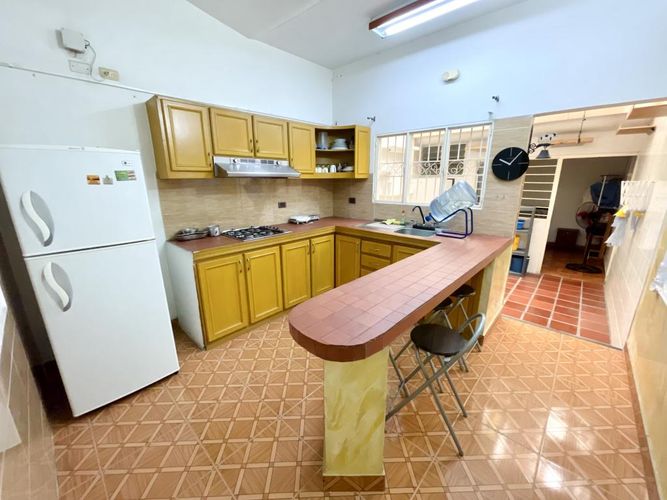 Casa de 4 alcobas en venta en Caobos, Cúcuta, 143 m² · foto 2 de 23