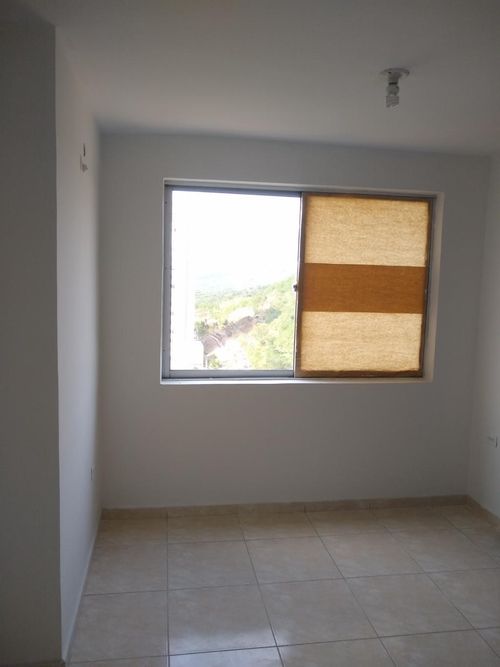 Apartamento de 3 alcobas en venta en La Floresta, Los Patios, 92 m² · foto 8 de 23