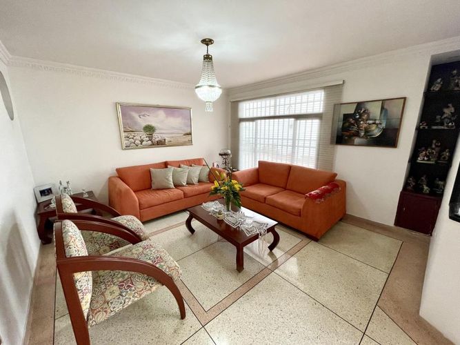 Casa en venta en La Riviera, Cúcuta · foto 2 de 24