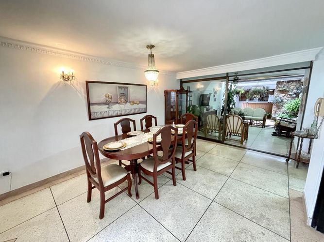 Casa en venta en La Riviera, Cúcuta · foto 3 de 24